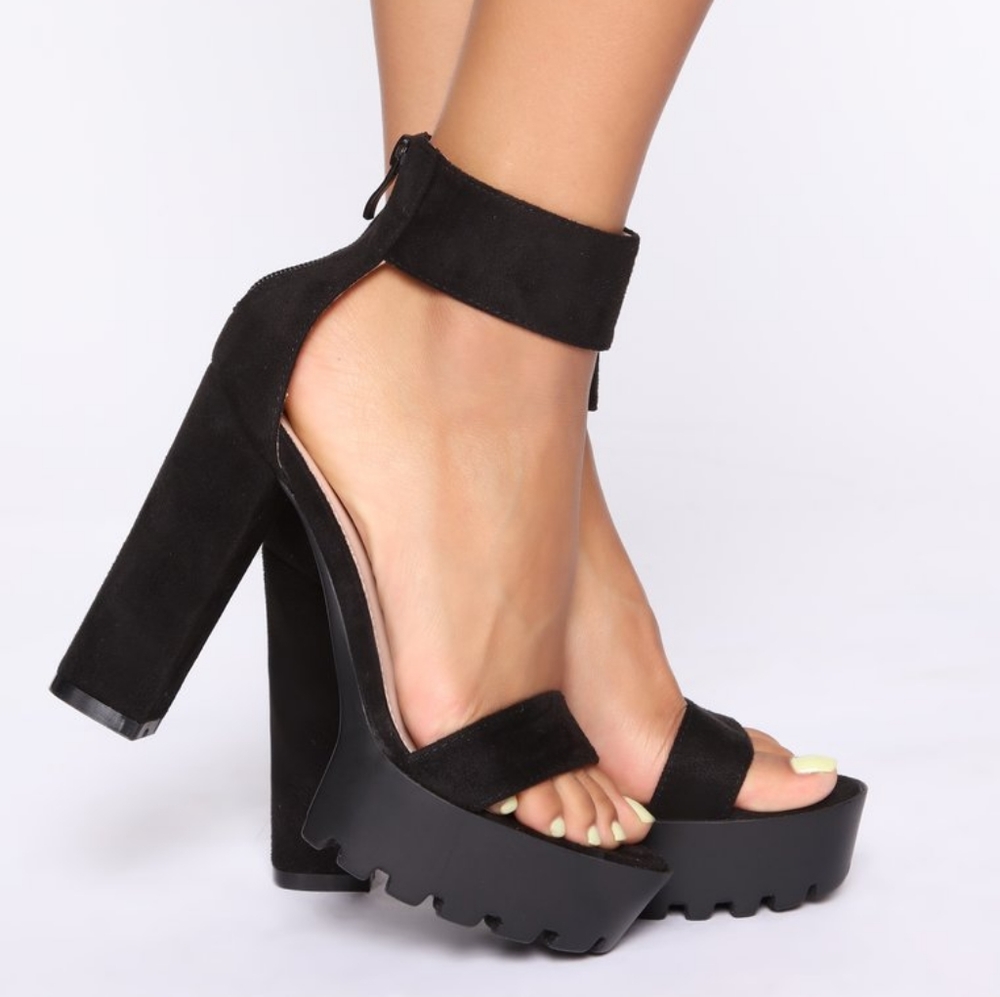 Claws Out Heeled Sandals